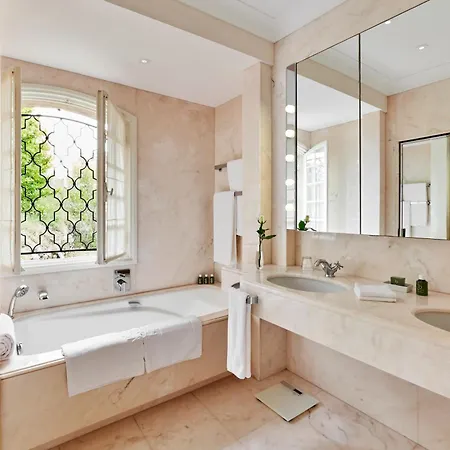 Château Saint-Martin&Spa - an Oetker Collection Hotel-3